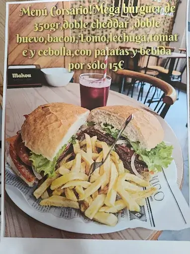 hamburguesa gigante del dia dela fiesta corsaria